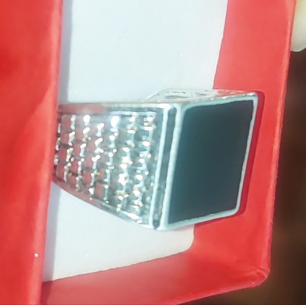 Silver and Black Square Ring - Picture 3 of 9